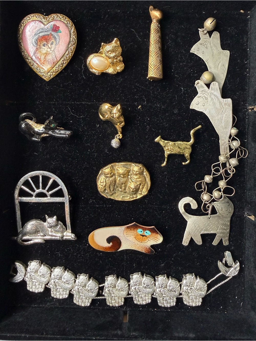 Vintage Cat themed Brooch/jewelry Lot